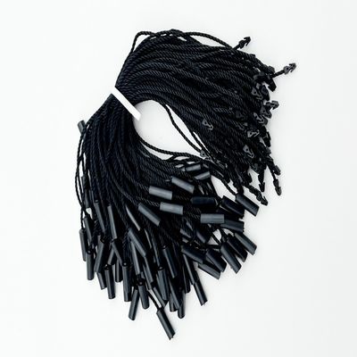 Universal Hitam Hang Tag String Fasteners Logo Gratis Silinder Tiga Strand Nylon Rope