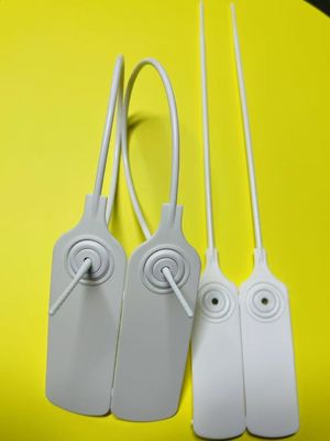 Bulk White Plastic Cloth Security Tag Pada Pakaian persegi panjang