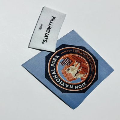 Grosir Pakaian Kain Label Pakaian Jahit Pada Tag Dengan Potongan Ultrasonik