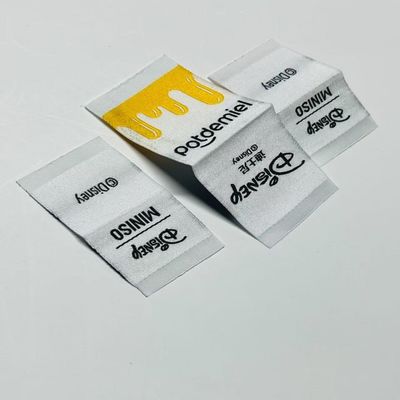 Label Pakaian Tenun Custom Label Pakaian 0.4mm Logo 5000 pcs