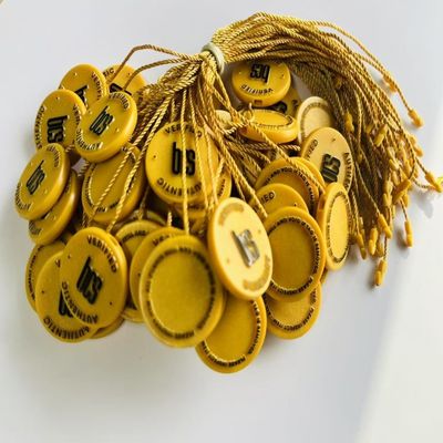 10 Inch Kuning Plastik Tag Fastener Loop Kunci Kunci Pin Tag Untuk Pakaian