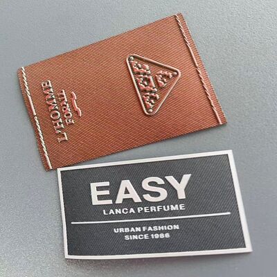 Sesuai Permintaan Anda Atau Label Pakaian Transfer Panas Kustom Artwork Sempurna Untuk Jeans Tahan Lama Dan Mudah Dipasang